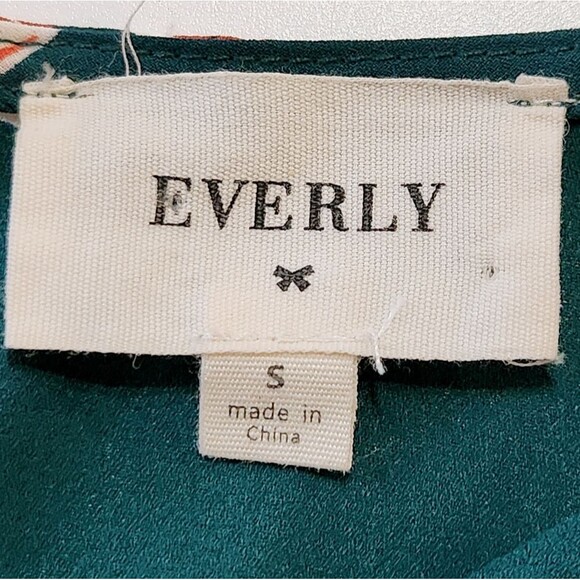 Everly Long Sleeve Shorts Romper Hunter Green Fox Print Lined Women's Size Small - Picture 7 of 12